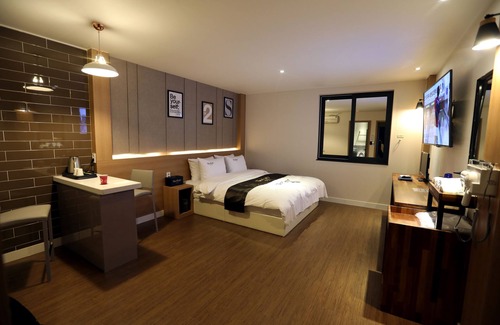 Sincheondong Hotel | Two Heart Hotel