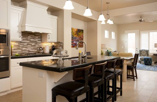 Washington Casa | 5 dormitorios y 3 1/2 baños - Casa de pueblo de lujo en COLORLAND