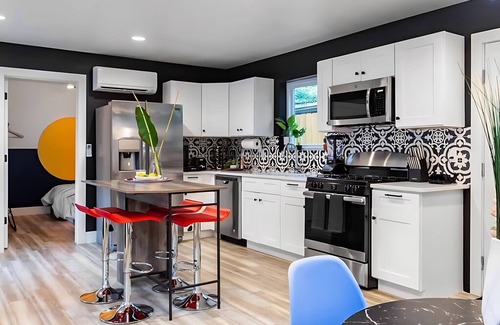 East Cesar Chavez Casa | Two-home 3rd St - Estate 6th Street - 4 min Walk