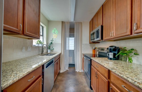 Hancock Casa | Two-Home Heart of Austin Compound and Karaoke Room