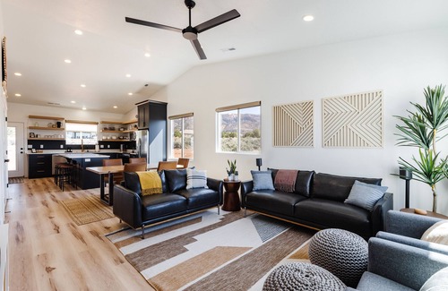 Apple Valley Casa | Two Junipers | Escape to Southern Utah