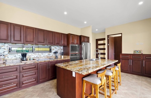 Coco Casa | Two King Suites - Ocean Views - Private Pool