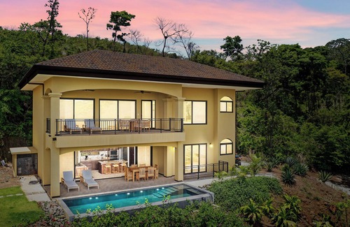 Coco Casa | Two King Suites - Ocean Views - Private Pool