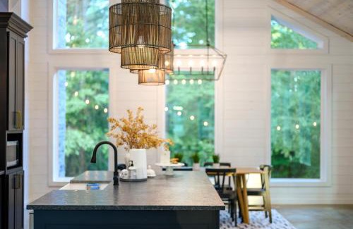 Pickens Casa | Two Knights Luxury Cabin