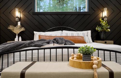 Pickens Casa | Two Knights Luxury Cabin