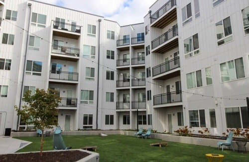 Central Business District Apartamento | TWO Luxe CozySuites in Downtown Cincy