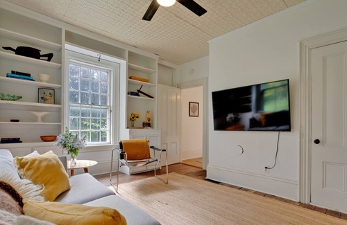 Phippsburg Otro | Two minutes from the water! Cozy Colonial farmhouse with modern amenities