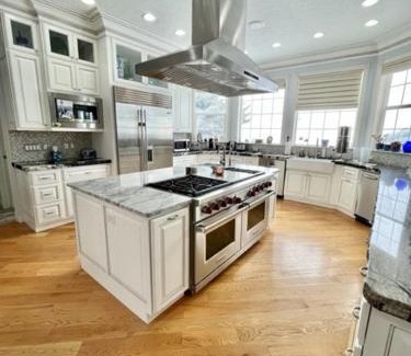 Pocatello Casa | Two Mountain Homes gated views games & nature