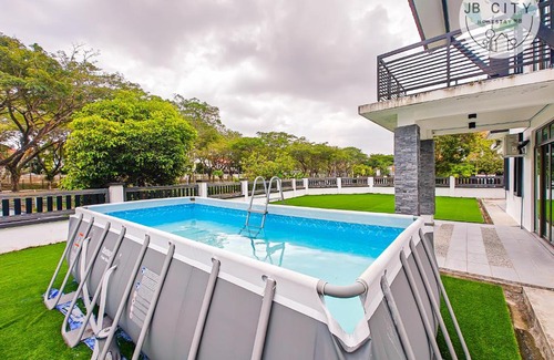 Tebrau Casa | Two-Nine Muslim Villa by RR JBcity