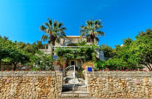 Zaton Casa | Two Palms Villa