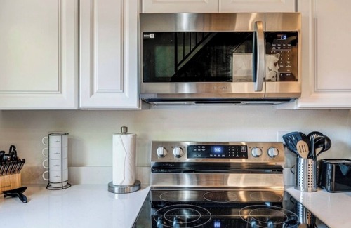 Mead Cabina | TWO PEAKS-South: New Cozy Cabin-Vaulted Wood Ceiling-Near Lake Texoma & Casinos.