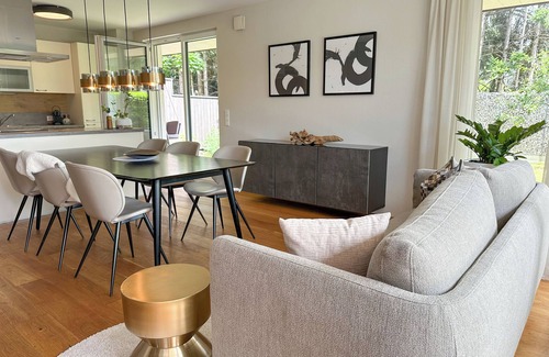 Seekirchen Markt Apartamento | "TWO" - Premium Apartments Seekirchen, 3-room apartment, terrace and private garden