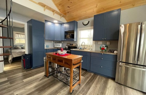 St. Albans Cabaña | Two Private Lake Champlain Cottages