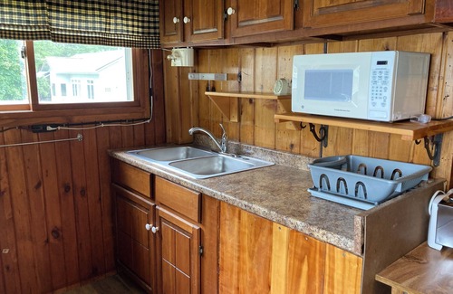 Crandon Cabina | DOS cabañas pintorescas con impresionantes vistas del lago Metonga