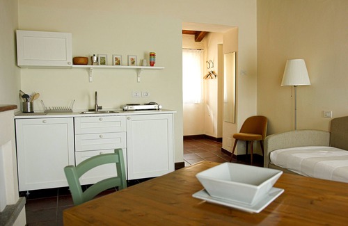 Torre Pellice Apartamento | Apartamento-Superior-Baño con ducha-Vista al Jardín-CIELO