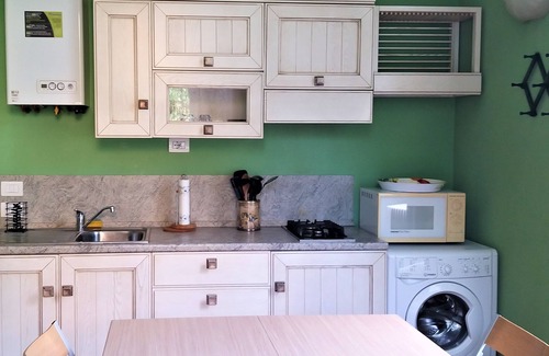 Erba Apartamento | Apartamento de dos habitaciones en una villa cerca de Como CIR013095 / 2