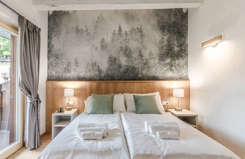 Giustino Apartamento | TWO ROOM APARTMENT WITH WIFI AND BALCONY