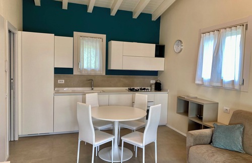 Villaggio Sanghen Apartamento | Two-room Apt. on ground floor - Manerba d. Garda - 5 minutes on foot from Lake