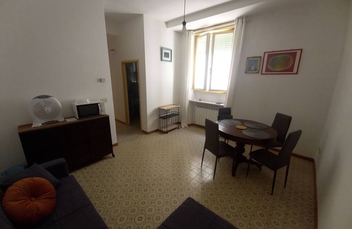 Faenza Apartamento | Two-room ground floor apartment with double bedroom