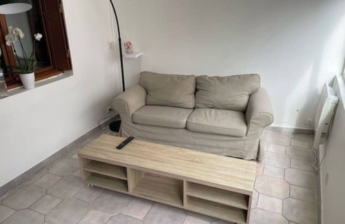 Stains Casa | two-room non-smoking house with all comforts