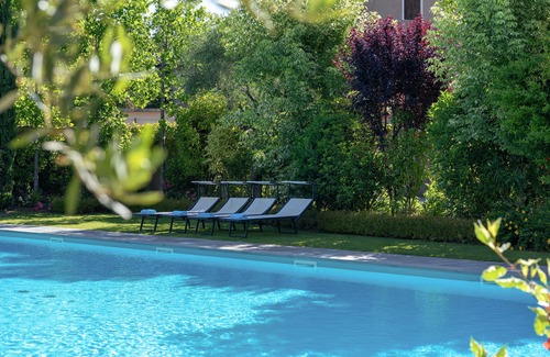 Polpenazze del Garda Apartamento | Apartamento de dos habitaciones con capacidad para 4 wi-fi, garaje, piscina (CIR 017145-CNI-00026)