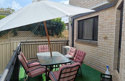 Guildford Casa | Two Single Beds with Balcony | Bath tub (SHARED ACCOMODATION)