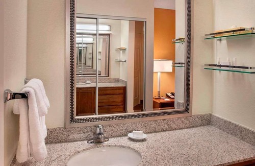 Bethlehem Hotel | Two Spacious 2 Bedroom Suites - Explore America on Wheels & Lehigh Valley!