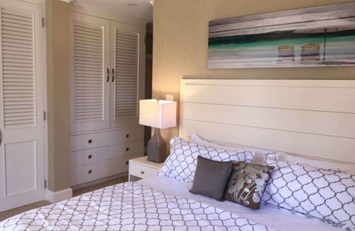 Chancery Lane Apartamento | Two spacious 3 bedroom apartments in a safe and quiet neighbourhood.