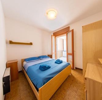 Lido Adriano Apartamento | Two steps from the sea Puccini seahouse