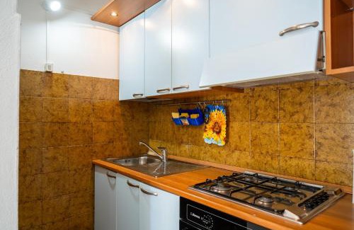Lido Adriano Apartamento | Two steps from the sea Puccini seahouse