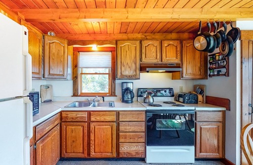 Port Clyde Casa | Two-story, dog-friendly home with gas grill, deck, & bay views- near the ocean