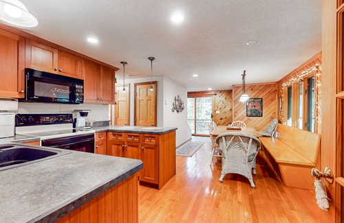Bridgton Cabaña | Two-story dog-friendly cabin with a wood stove, pool, tennis, beach, W/D