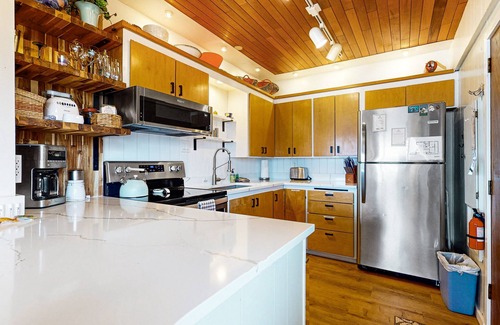 Langley Cabaña | Two story, dog-friendly oceanfront cottage w/deck, private gas grill, wood stove