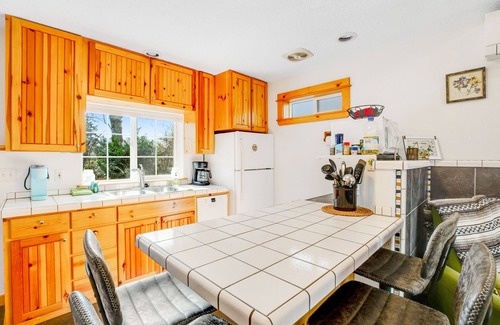 Netarts Casa | Two-story getaway with a washer/dryer, central AC, & WiFi - dogs welcome