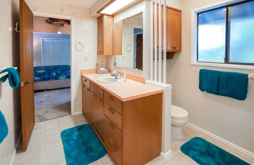Kalaheo Casa | Casa de dos pisos con lanai envolvente, WiFi, vistas increíbles