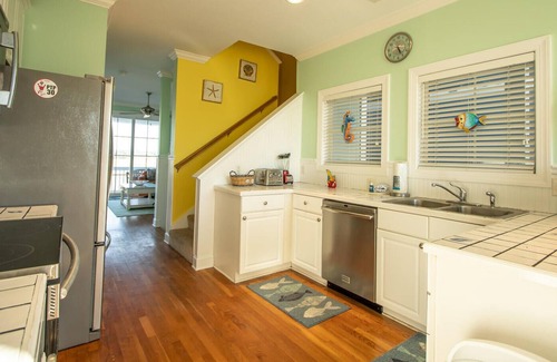 Bonito Boathouses Casa | Two-Story Marina Home w/ Spectacular Sunset Views - Steps to Boathouse