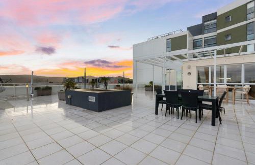 Gosford Apartamento | Two-Story Penthouse Apartment