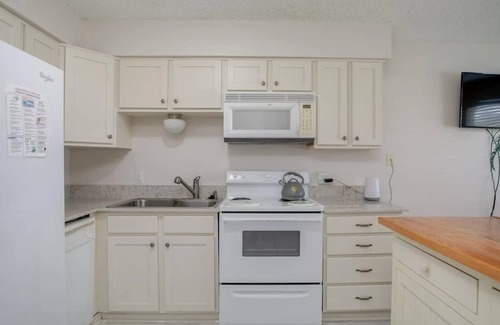 Orange Beach East Condominio | Two Suns at The Beach - White Sand and Shopping