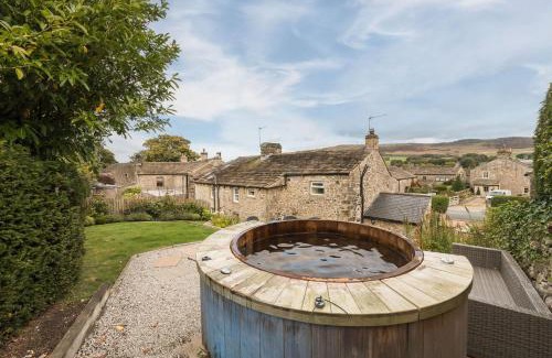 Hetton Casa | Two Trees, By Birch Stays - New Home