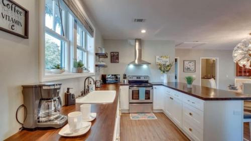 Thunderbolt Casa | Two Units with Gazebo-Swanky Savannah Style
