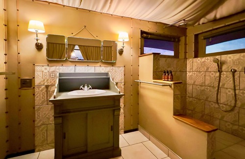 Khorixas Cabina | Twyfelfontein Adventure Camp