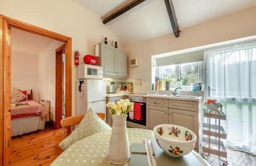 Gowerton Casa | Ty Cae Mawr - Oad