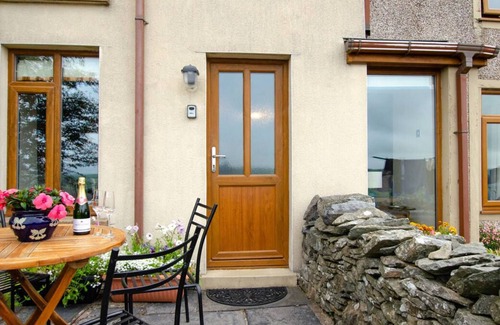 Cwmtirmynach Casa | Ty Capel in the beautiful Corwen