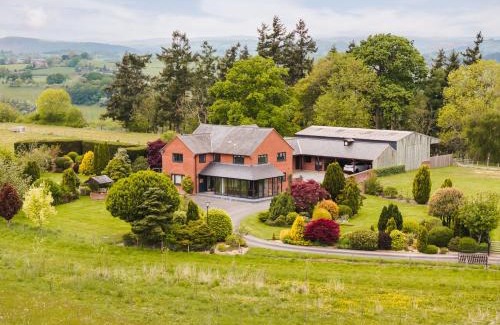 Cyfronydd Casa | Ty Cefn By Birch Stays