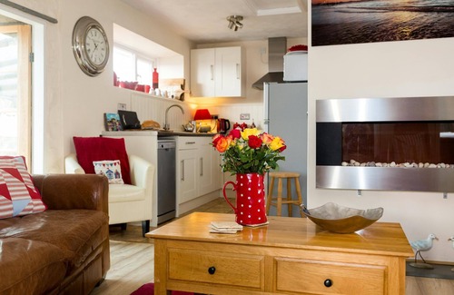 Solva Cabaña | Ty Gaseg, Solva - Two Bedroom Cottage, Sleeps 4