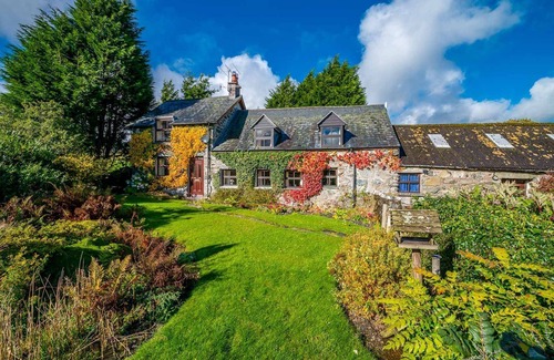 Llanuwchllyn Cabaña | Ty-Mawr | Self Catering Stone Farmhouse near Bala, North Wales