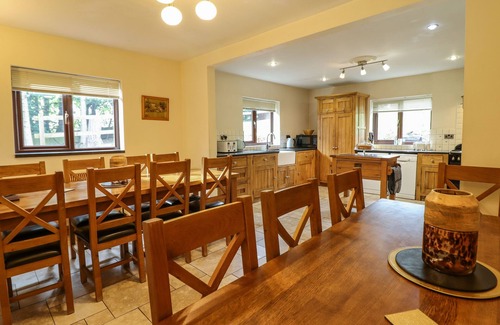 Llanfair Caereinion Cabaña | Ty Newydd, LLANGADFAN