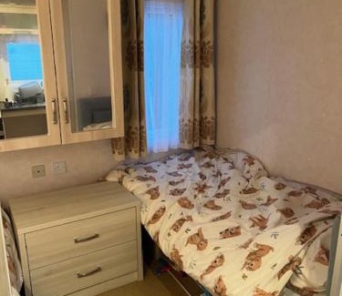 Llanbedrgoch Otro | ty newydd leisure park