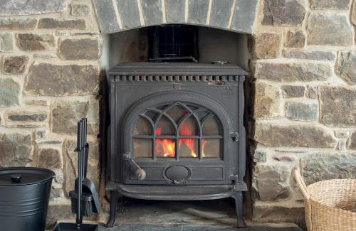 Dinas Cross Casa | Ty Perci Penrhiw