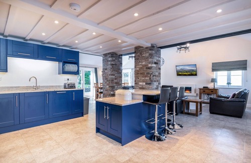 Llanrwst Cabaña | Ty r Efail - Tres Habitaciones Casa Rural, Capacidad 8